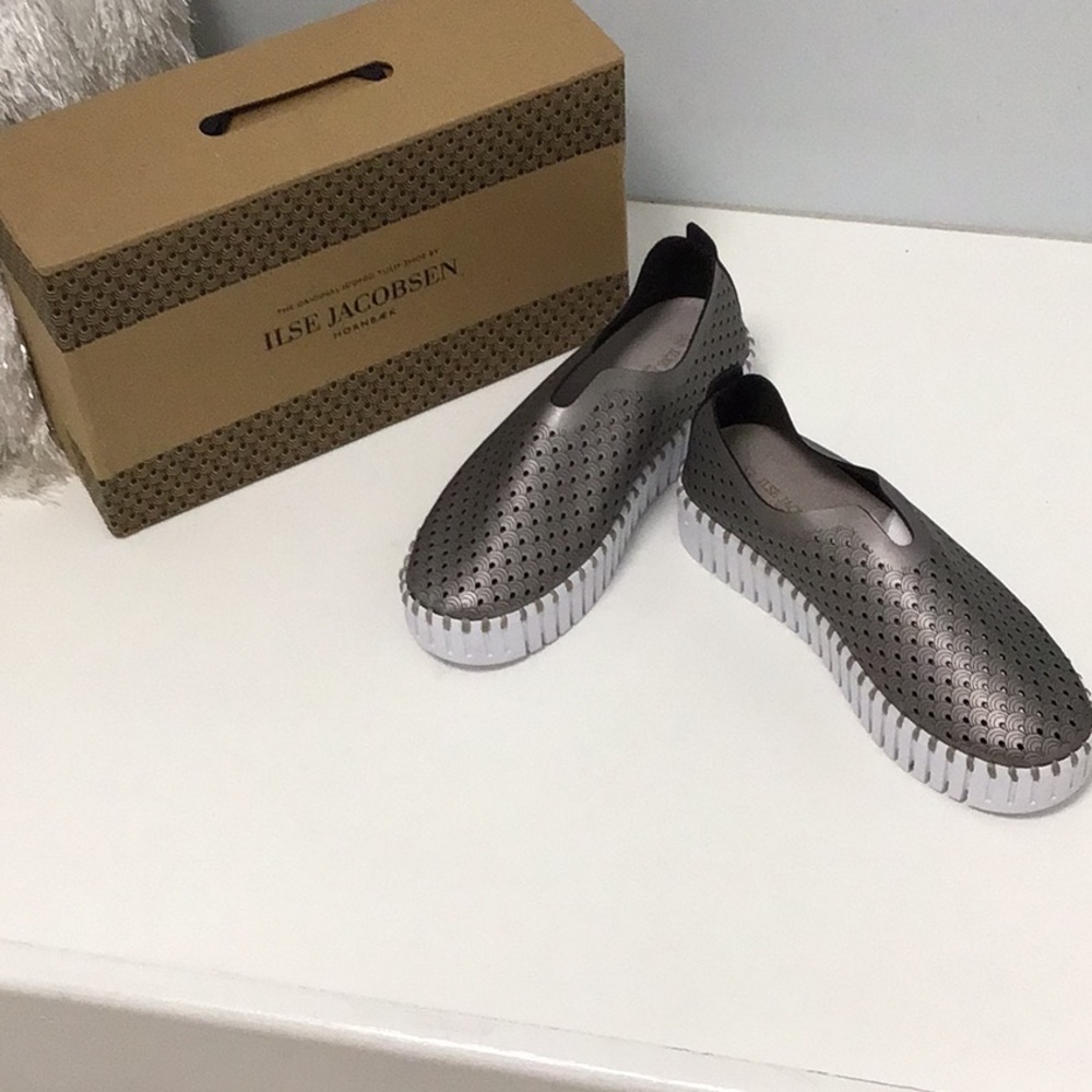 Ilse Jacobsen the tulip shoe gun metal.